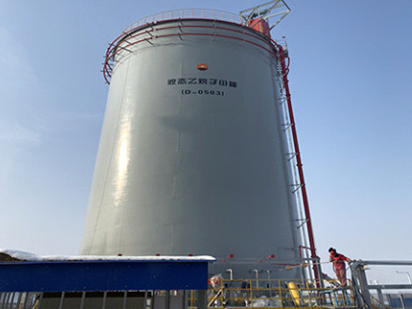 Liquid nitrogen sub-mother tank